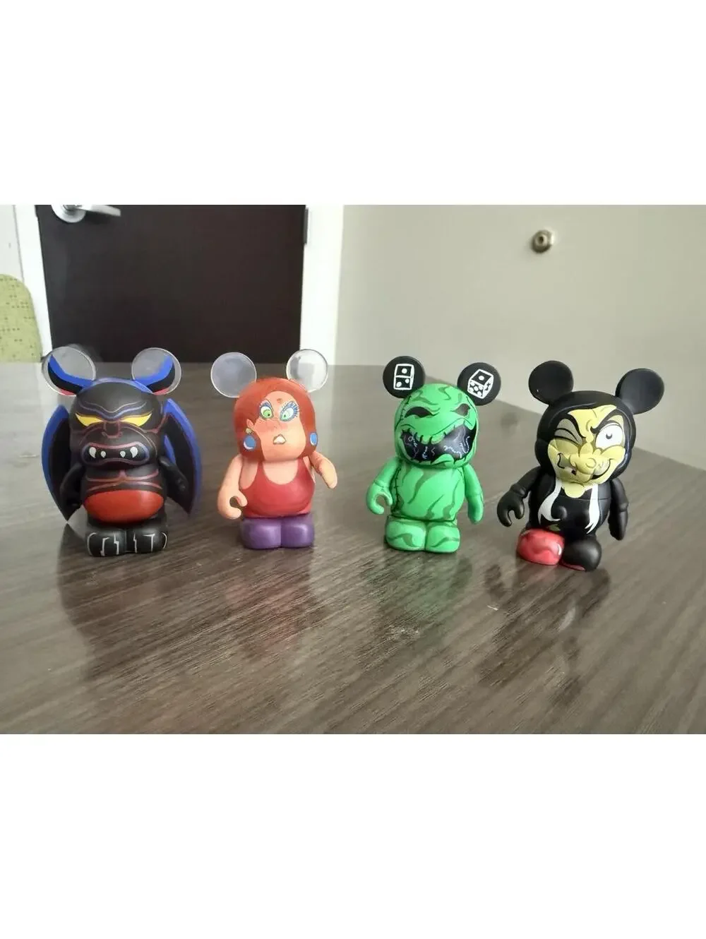 VINYLMATION DISNEY VILLAINS SERIES LOT, 1937 OLD HAG, MEDUSA, CHERNABOG, OOGIE